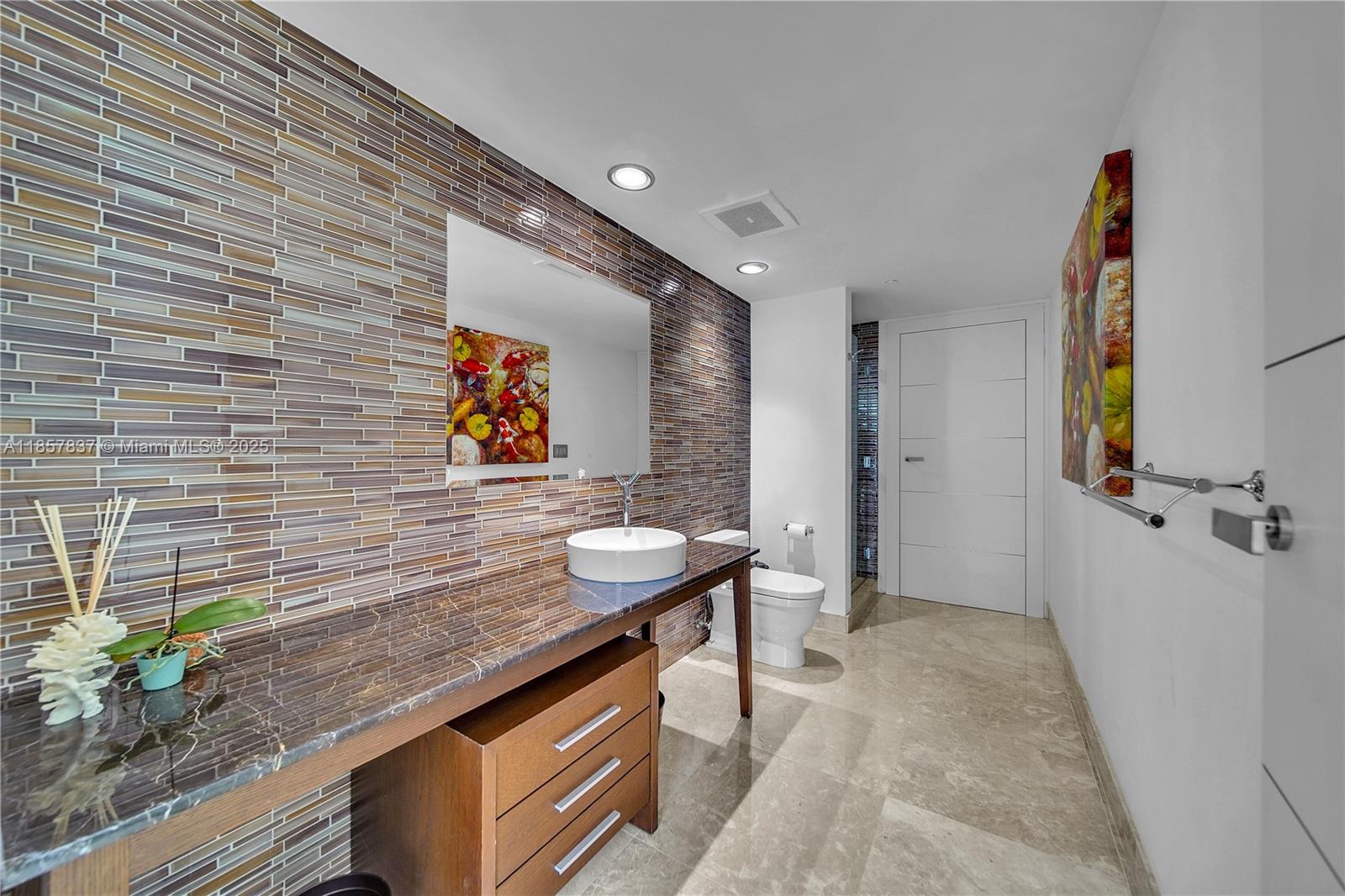 495 Brickell Ave # 5302