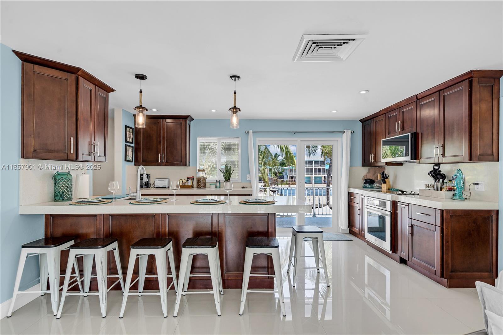 126 Columbus Dr
