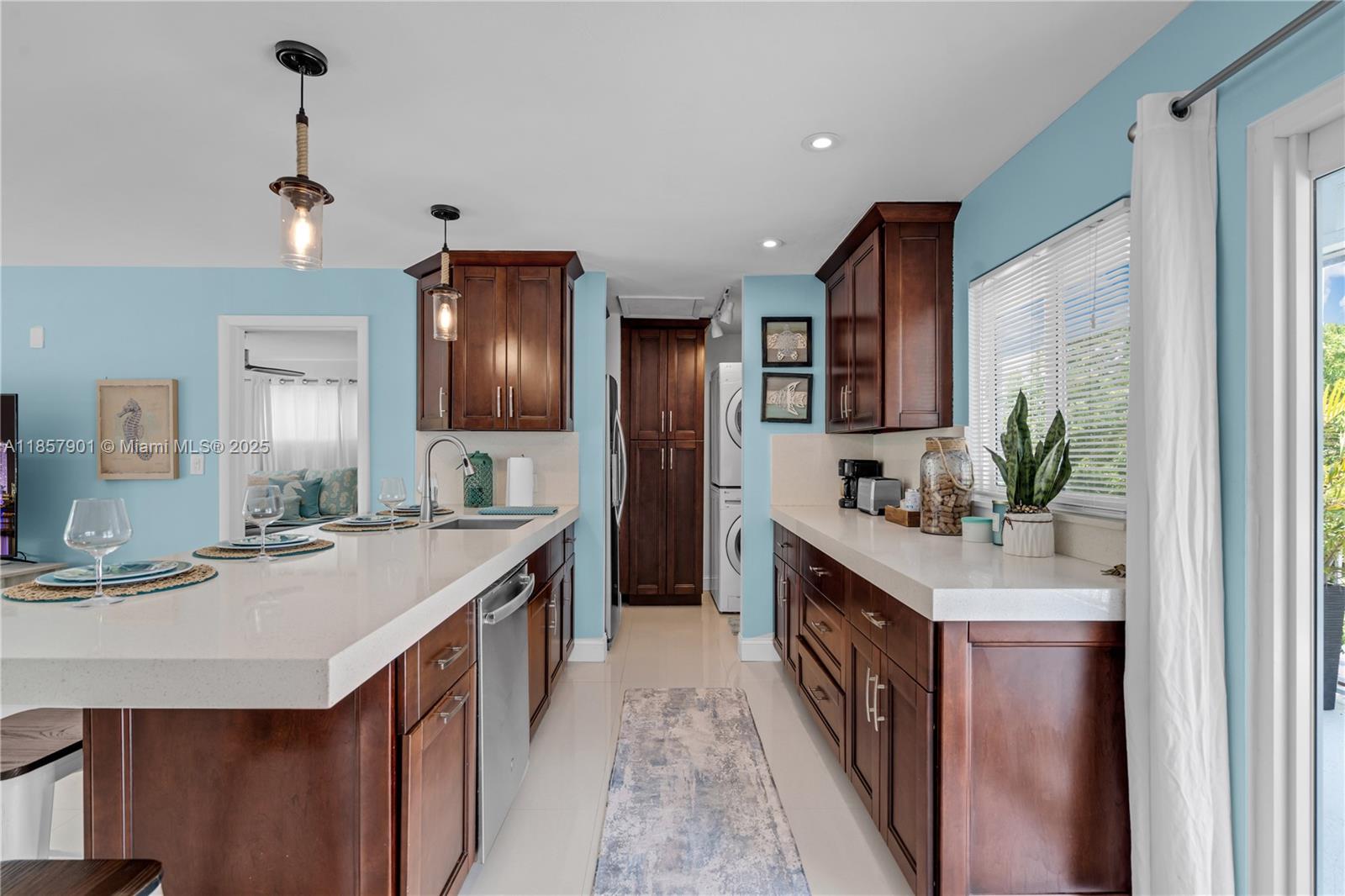 126 Columbus Dr