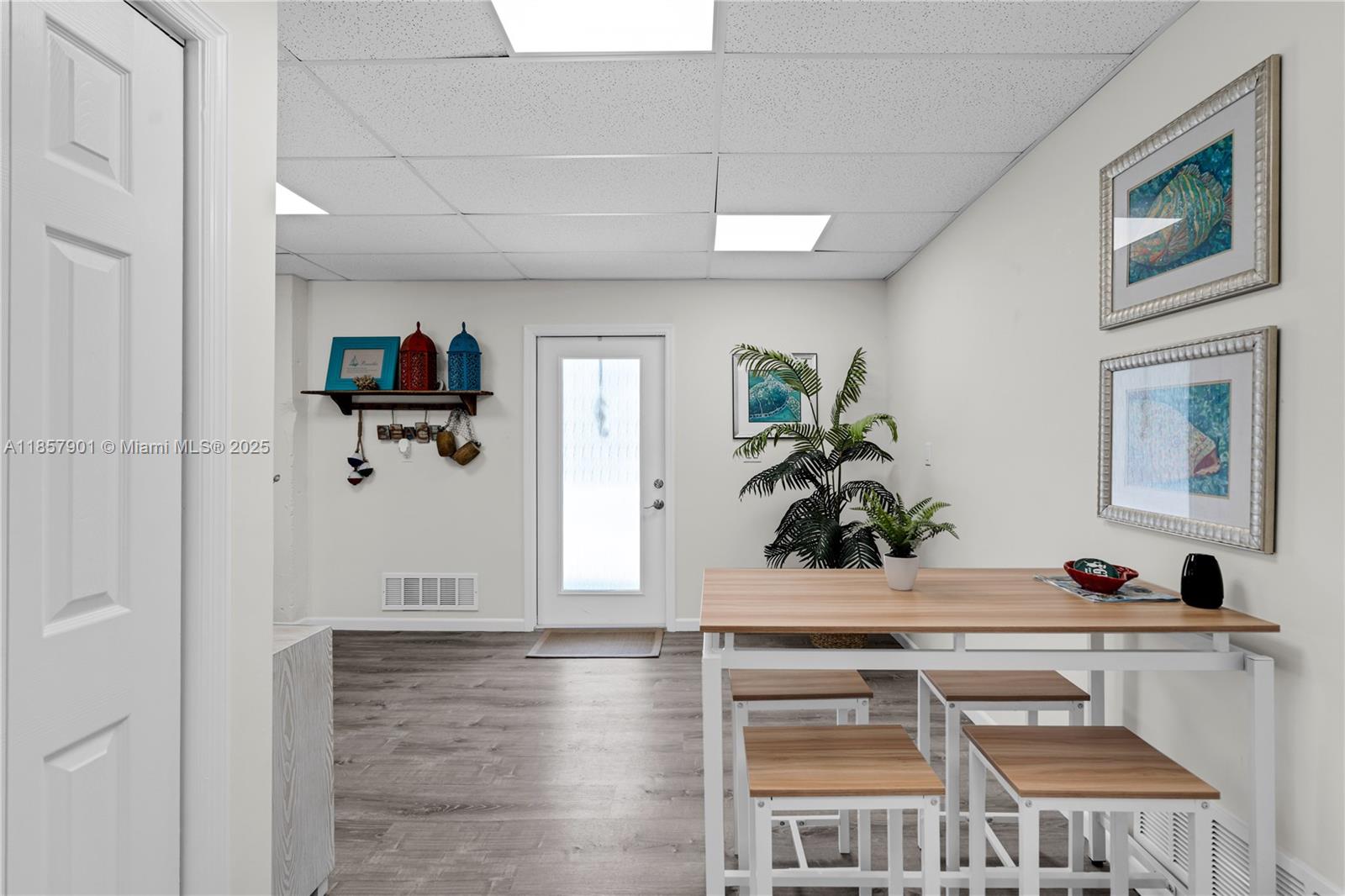 126 Columbus Dr