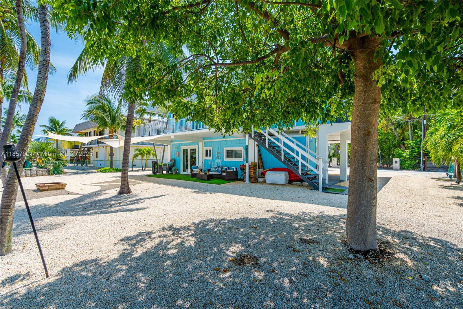126 Columbus Dr