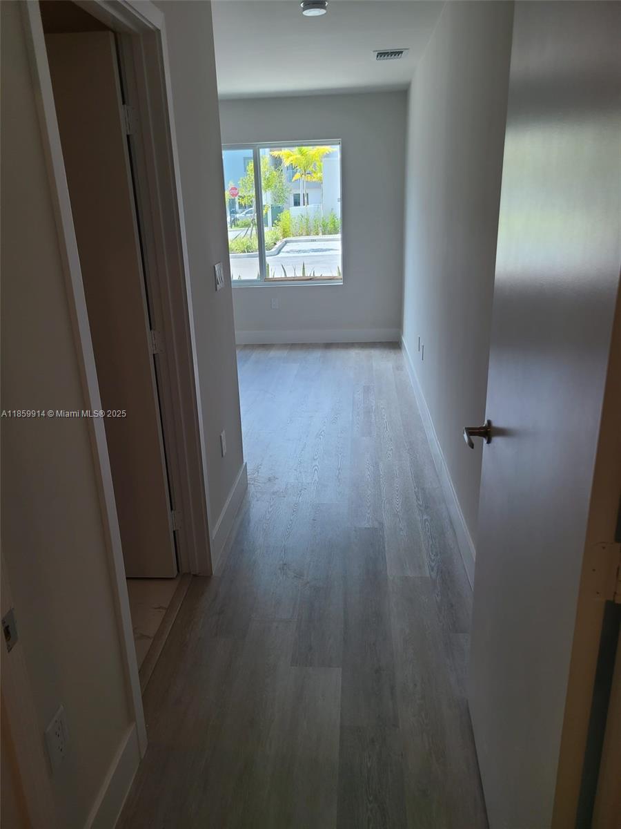 2555 NE 193 St # 2114, Miami Unit: 2114