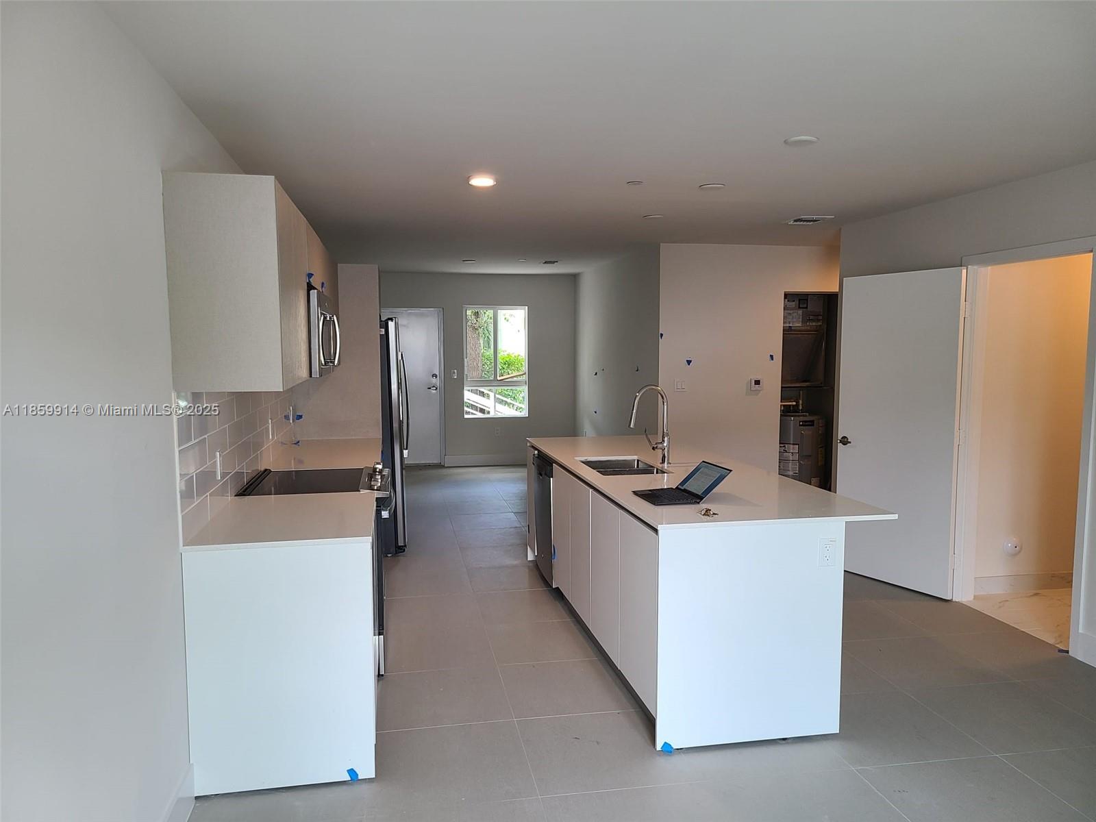2555 NE 193 St # 2114, Miami Unit: 2114