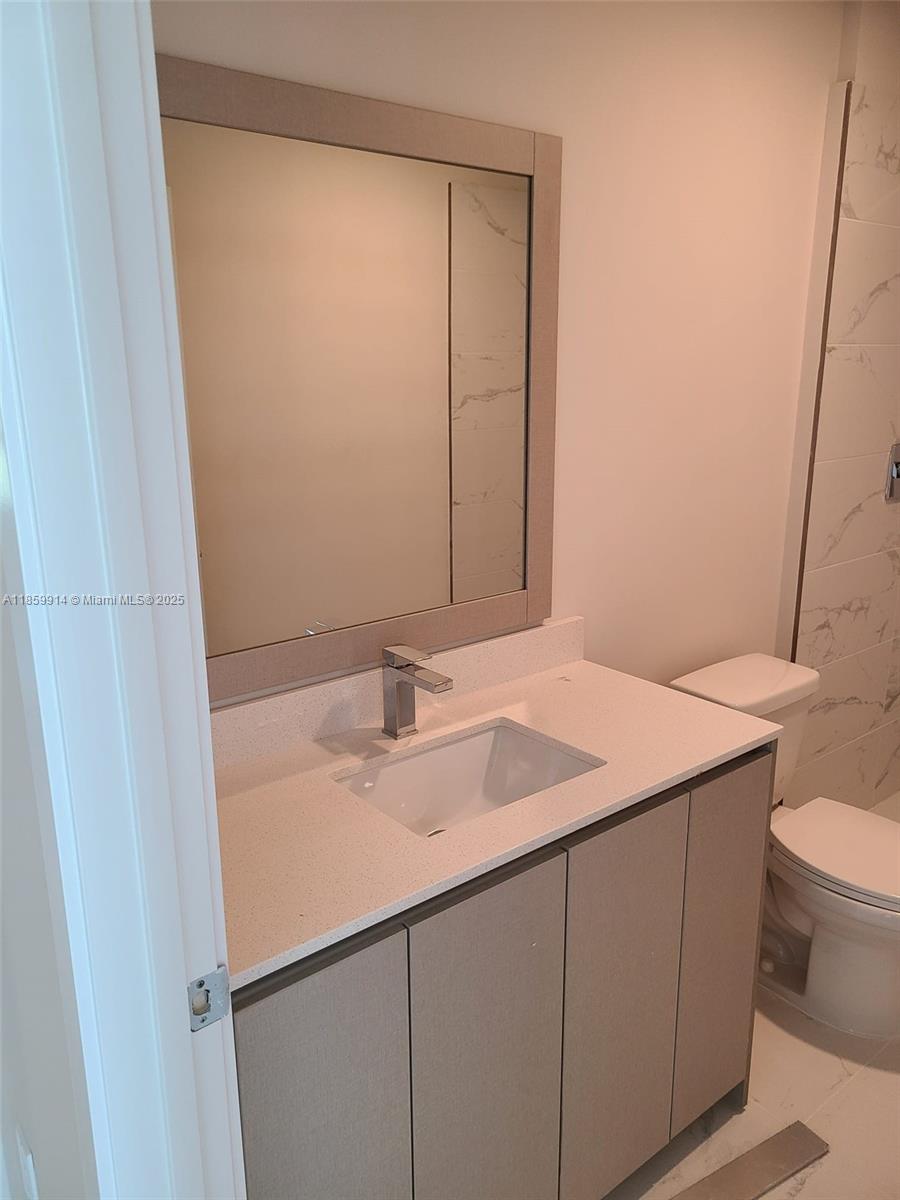 2555 NE 193 St # 2114, Miami Unit: 2114