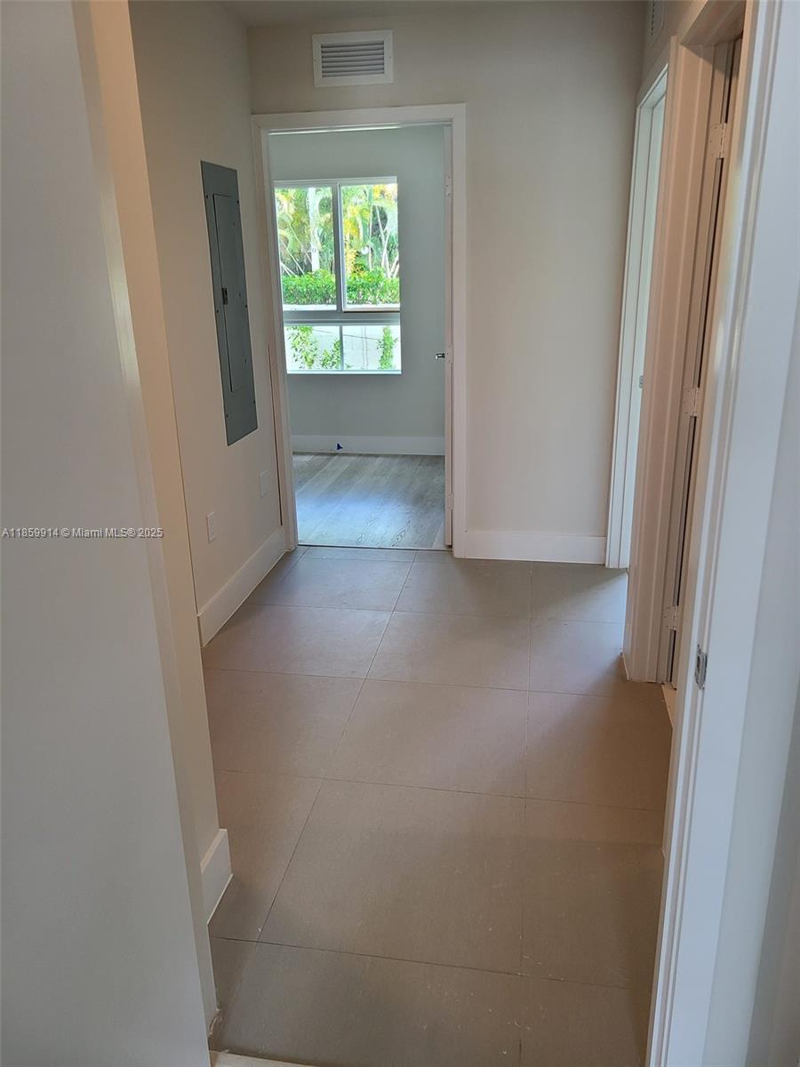 2555 NE 193 St # 2114, Miami Unit: 2114