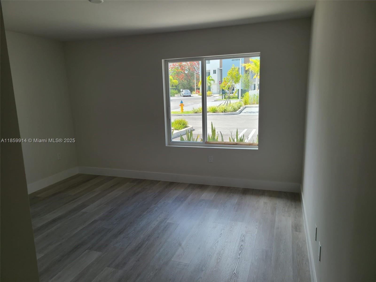 2555 NE 193 St # 2114, Miami Unit: 2114
