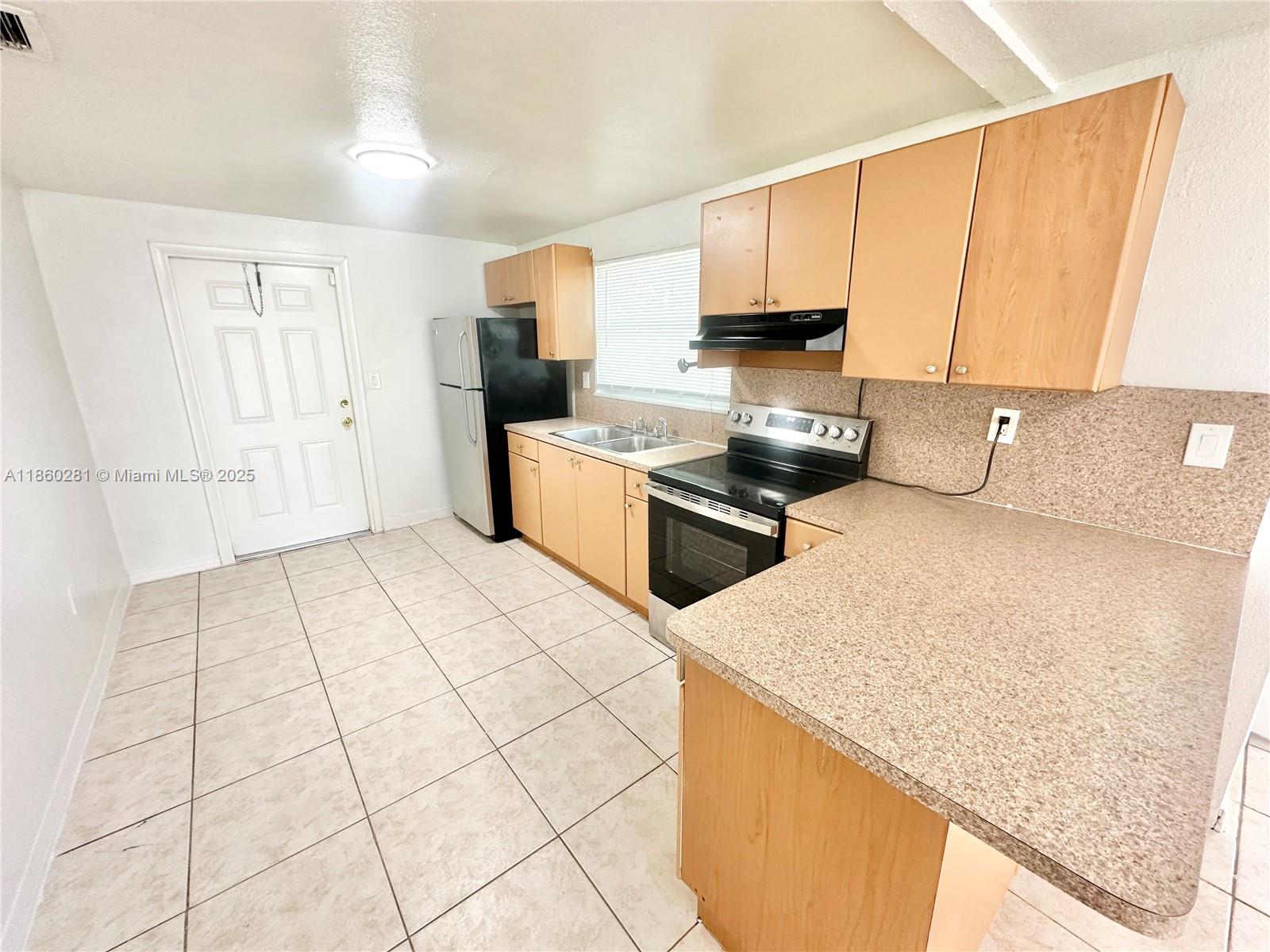 7156 NW 15th Court