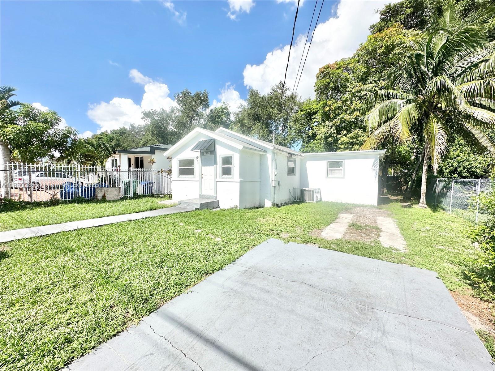7156 NW 15th Court