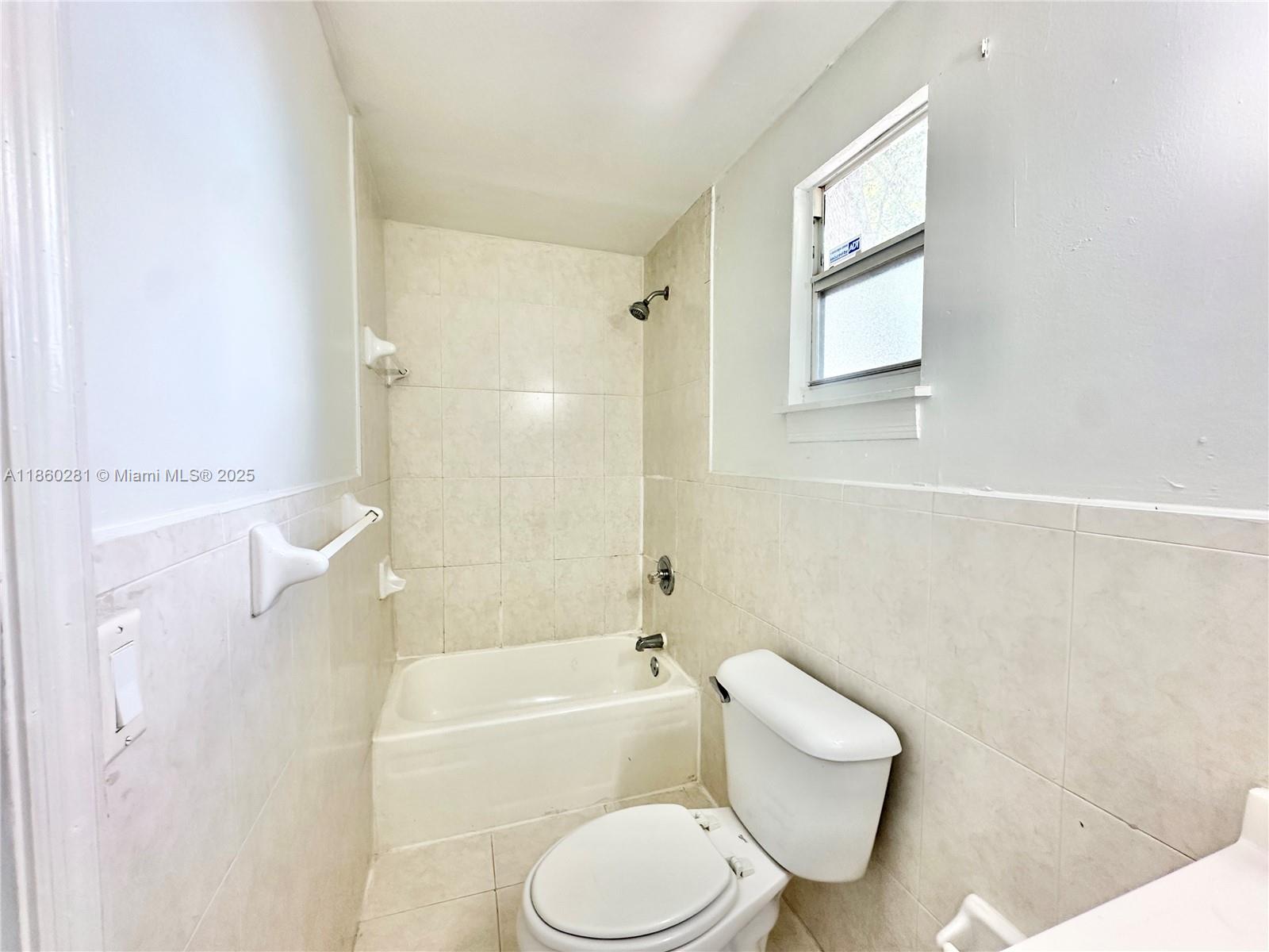 7156 NW 15th Court
