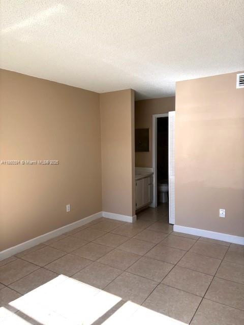 9704 Hammocks Blvd # 103