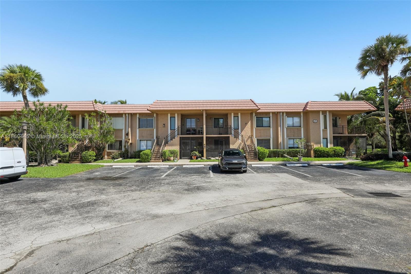 195 Lakeview Dr # 105