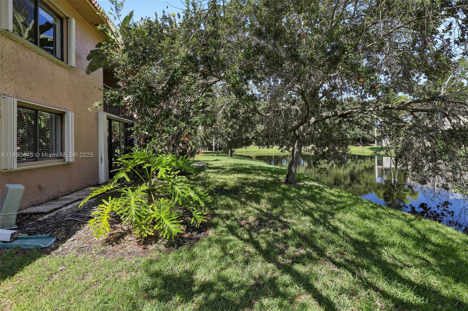 195 Lakeview Dr # 105