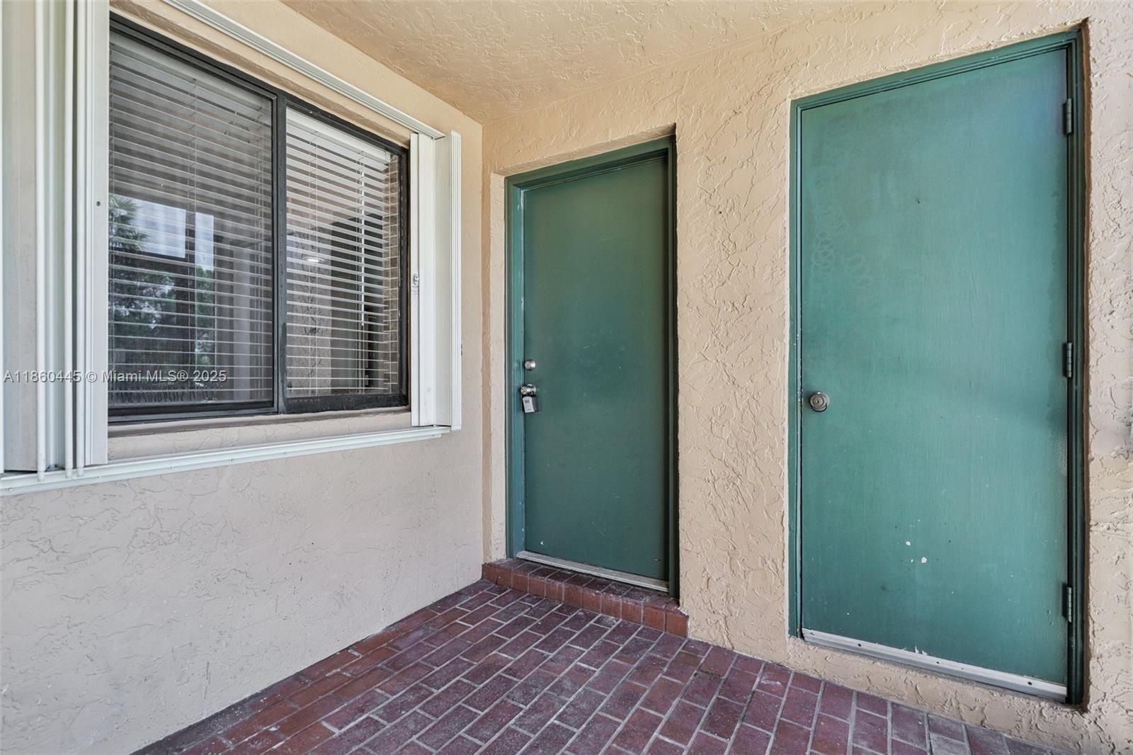 195 Lakeview Dr # 105