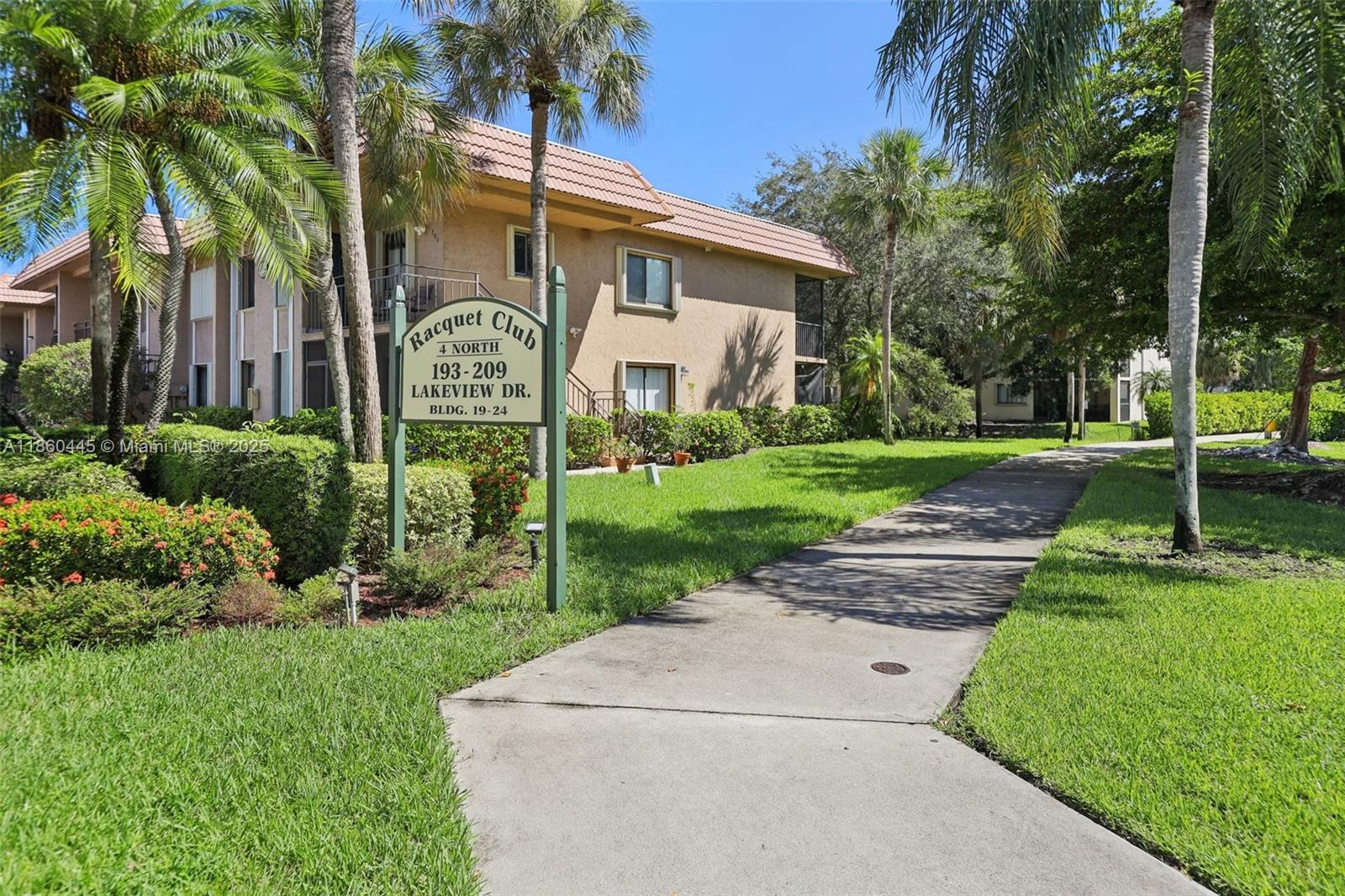 195 Lakeview Dr # 105
