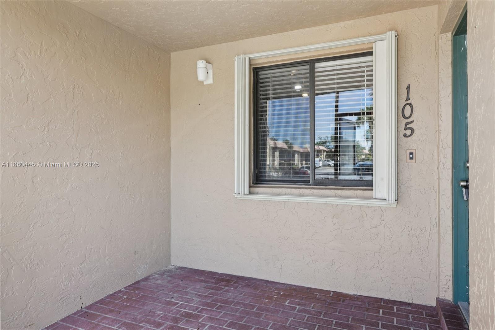 195 Lakeview Dr # 105