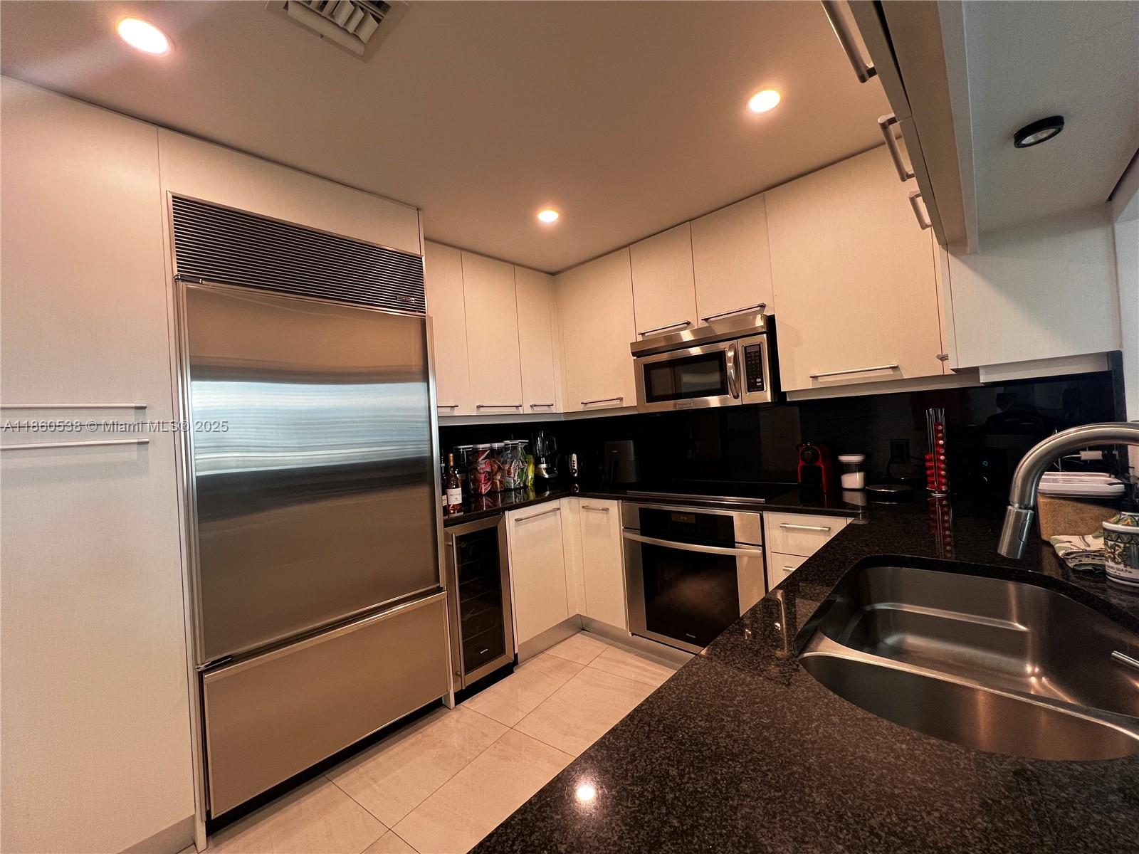 901 Brickell Key Blvd # 1509