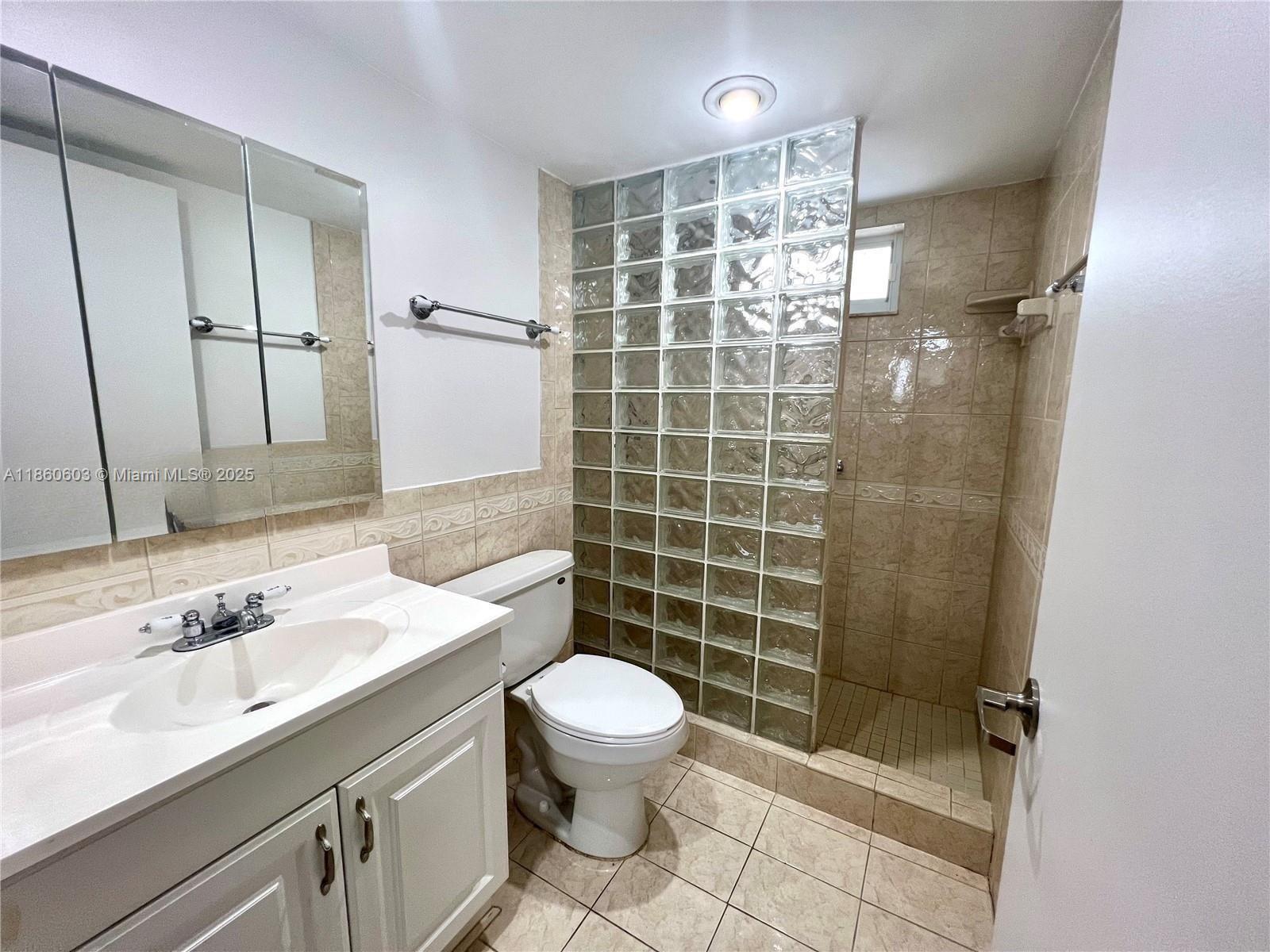 1666 West Ave # 408