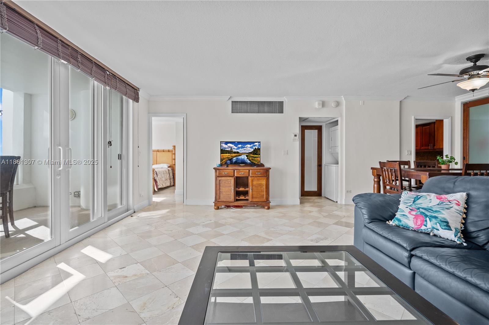 5005 Collins Ave # 615