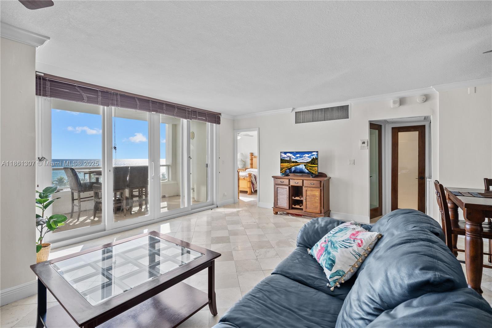 5005 Collins Ave # 615