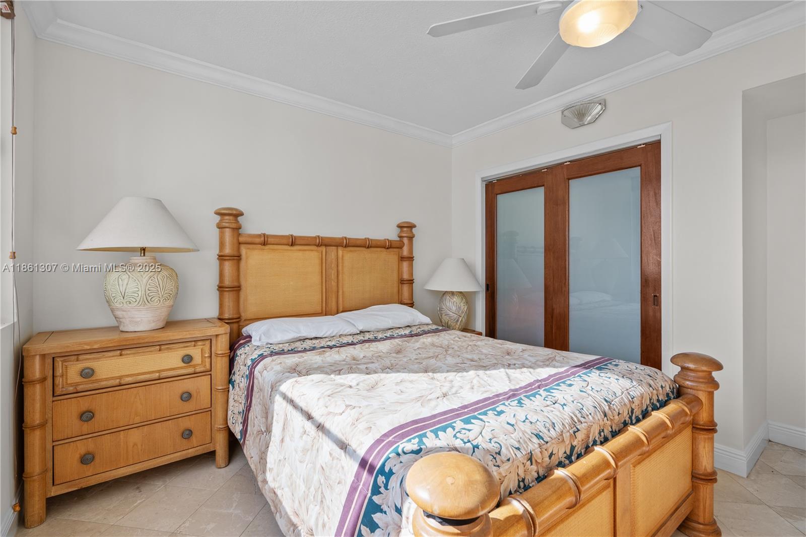 5005 Collins Ave # 615