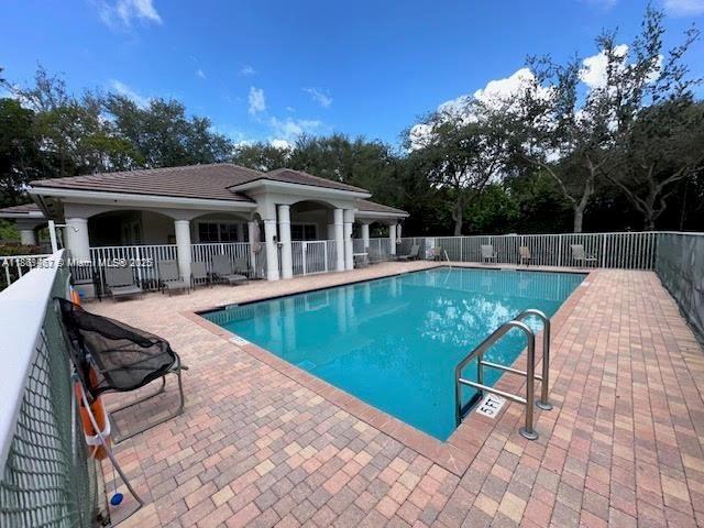 6421 Bella Cir # 305