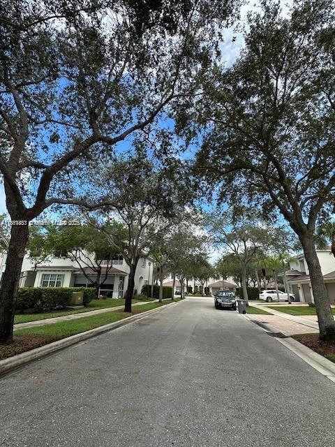 6421 Bella Cir # 305