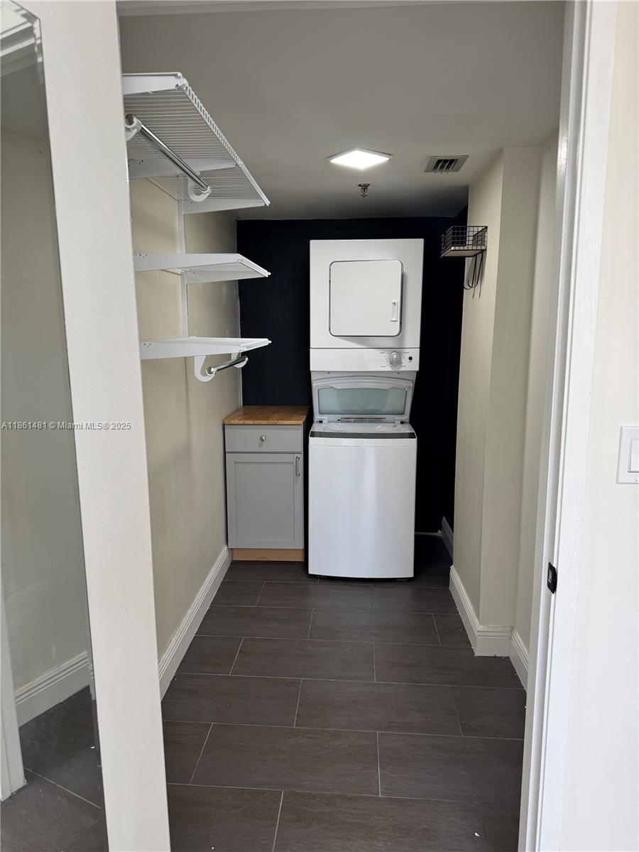 1010 NW 11th St # 406