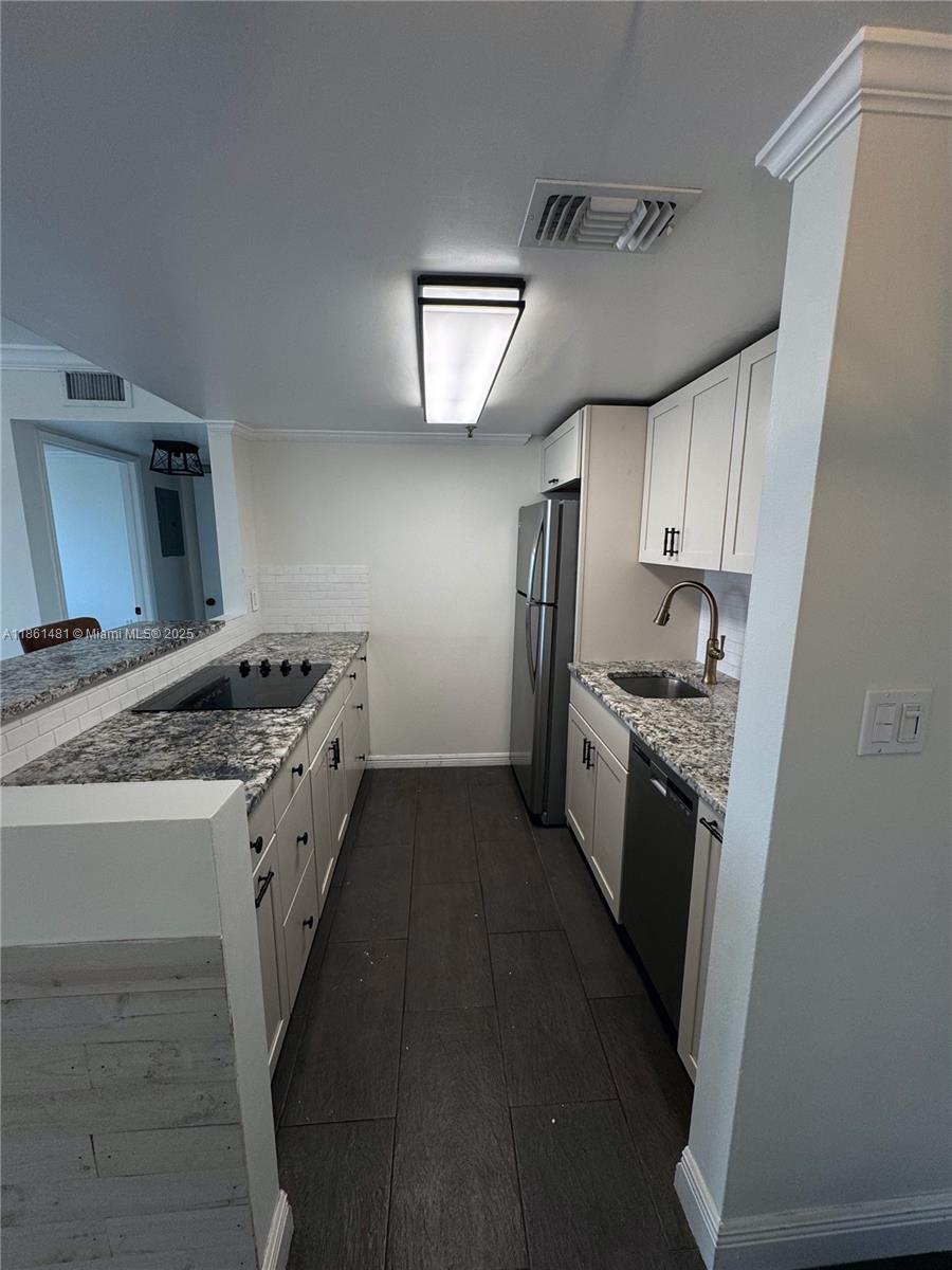 1010 NW 11th St # 406