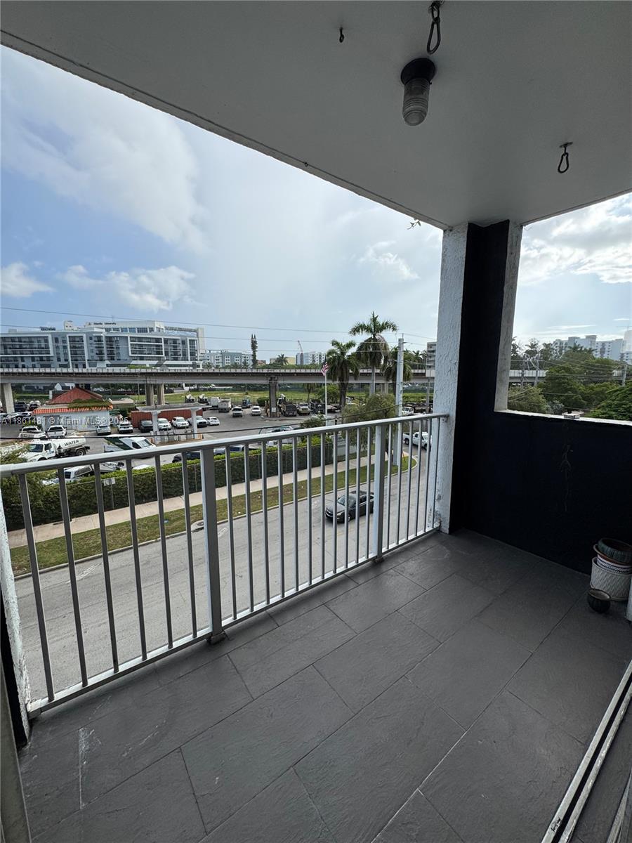 1010 NW 11th St # 406