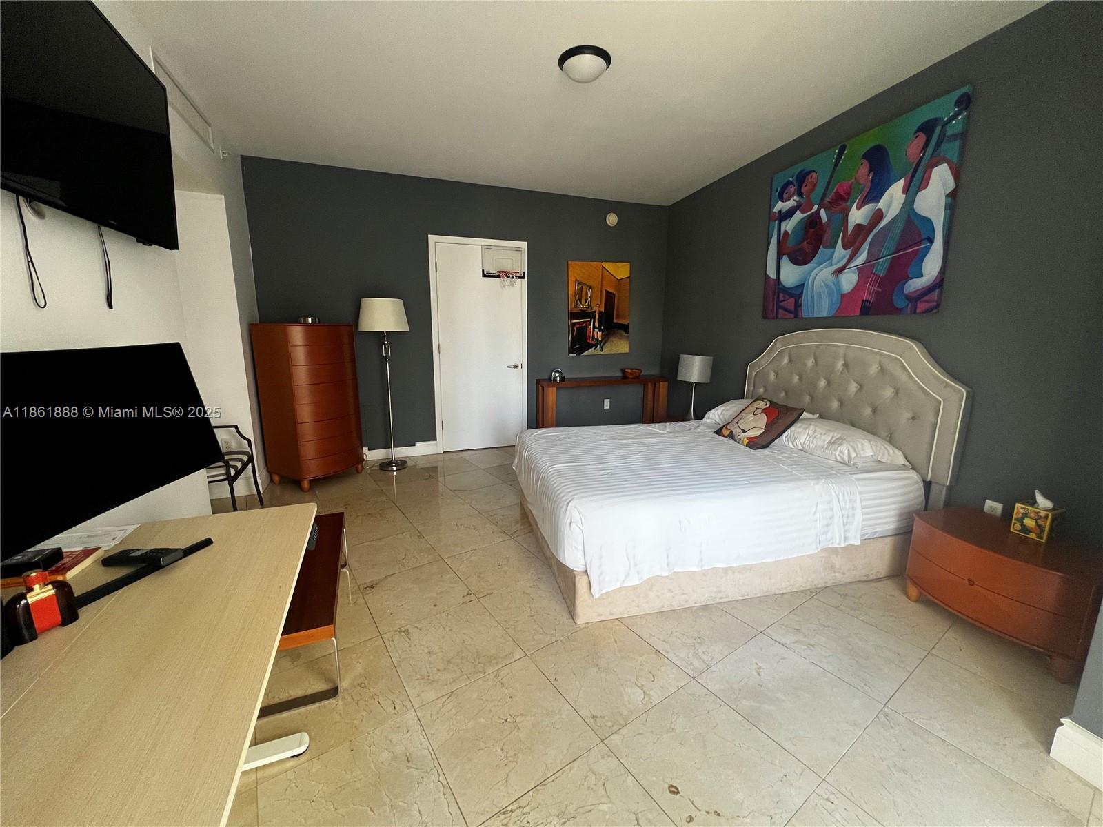 901 Brickell Key Blvd # 1001