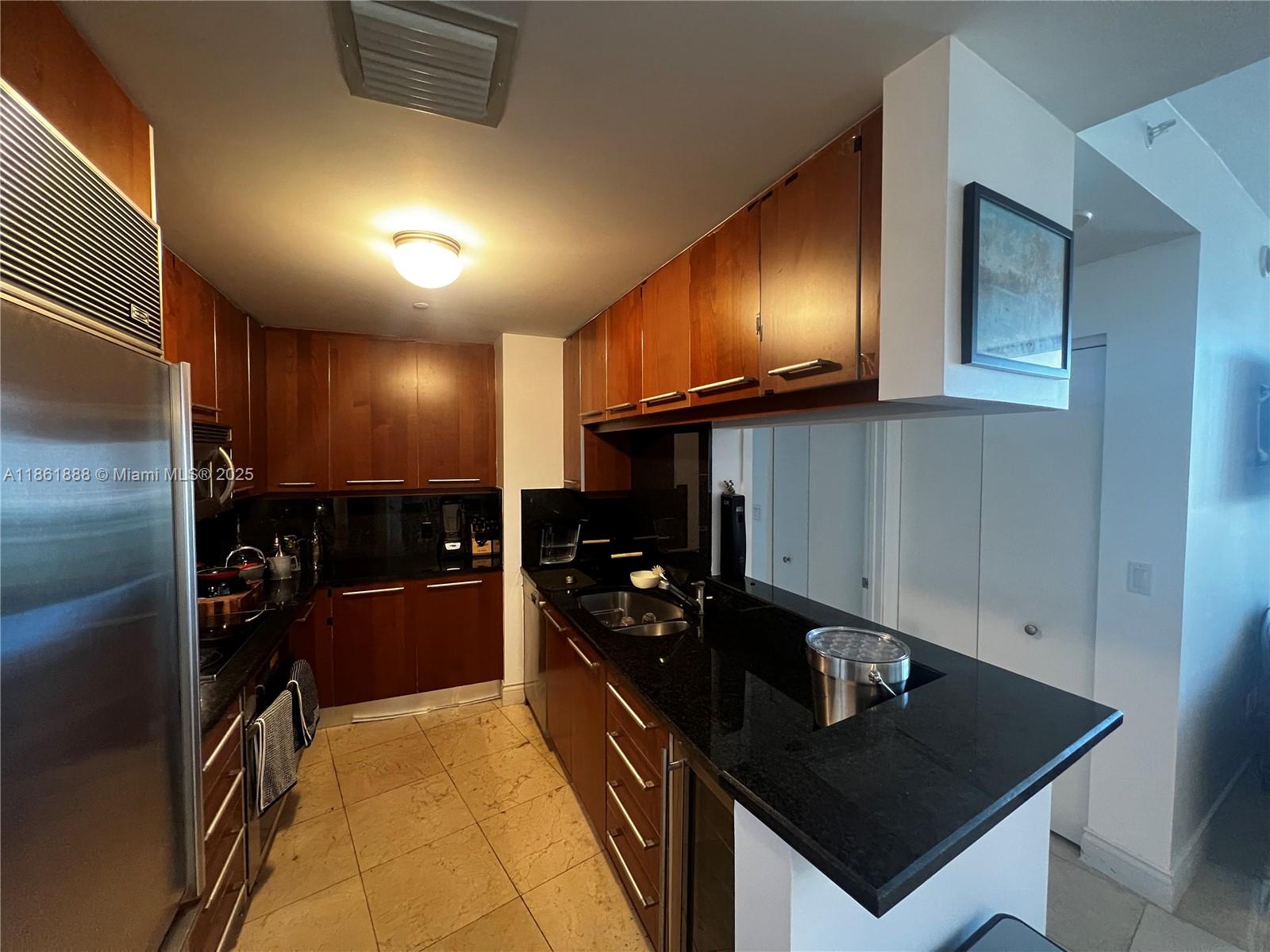 901 Brickell Key Blvd # 1001