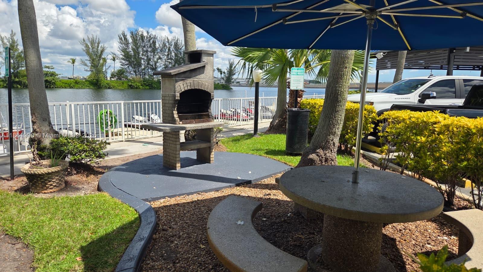 5077 NW 7th St # 907