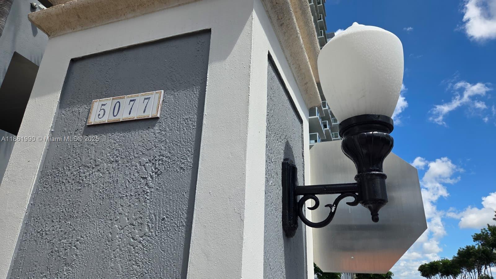 5077 NW 7th St # 907