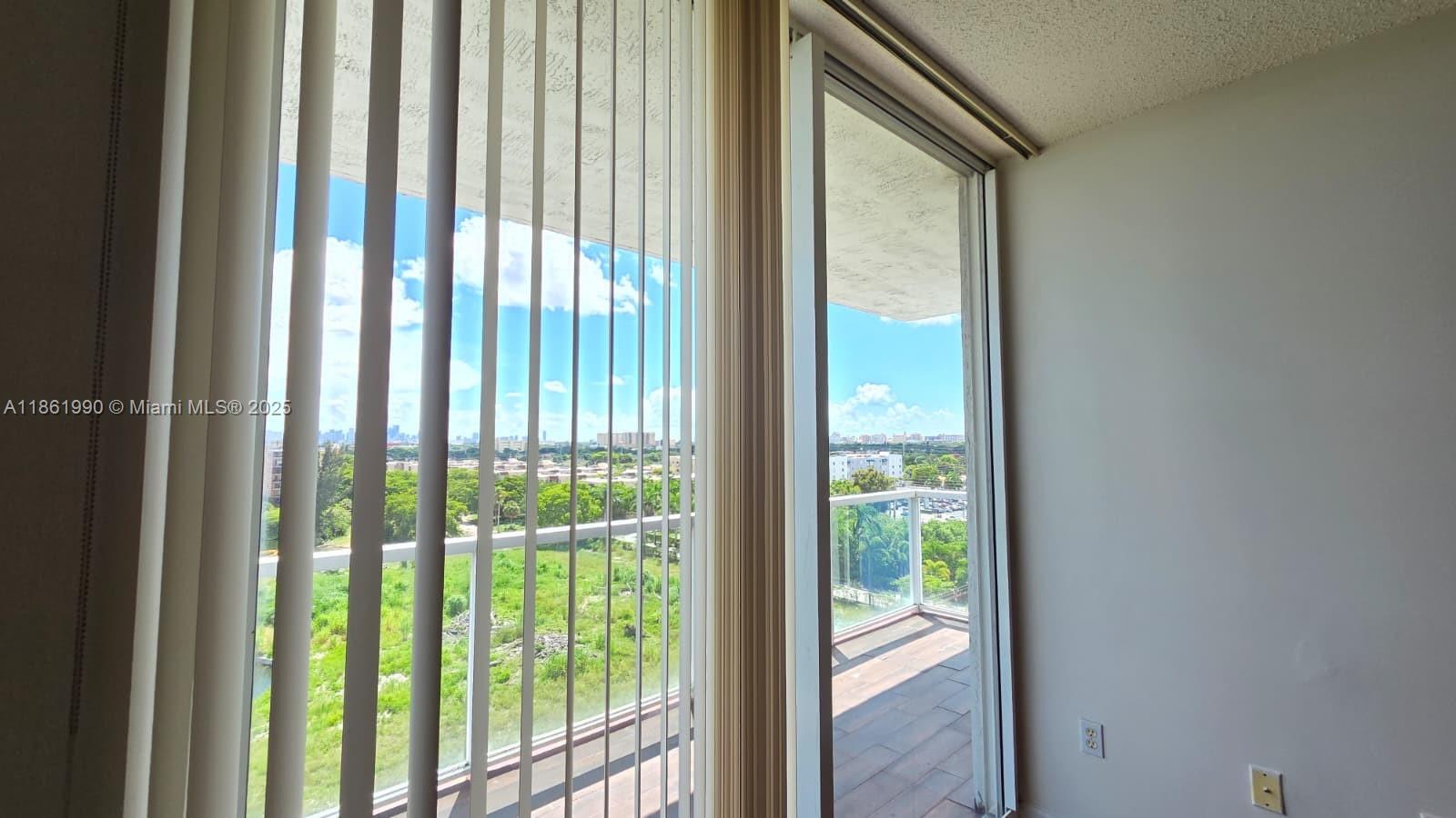 5077 NW 7th St # 907