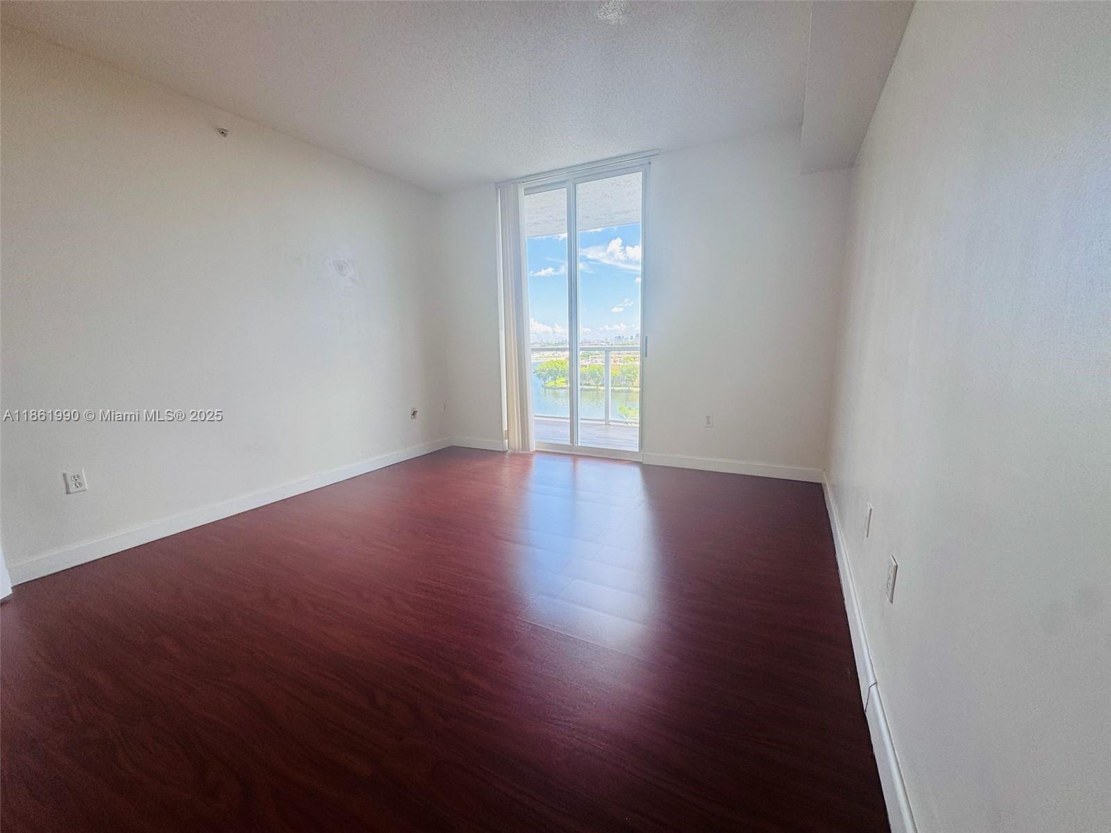 5077 NW 7th St # 907