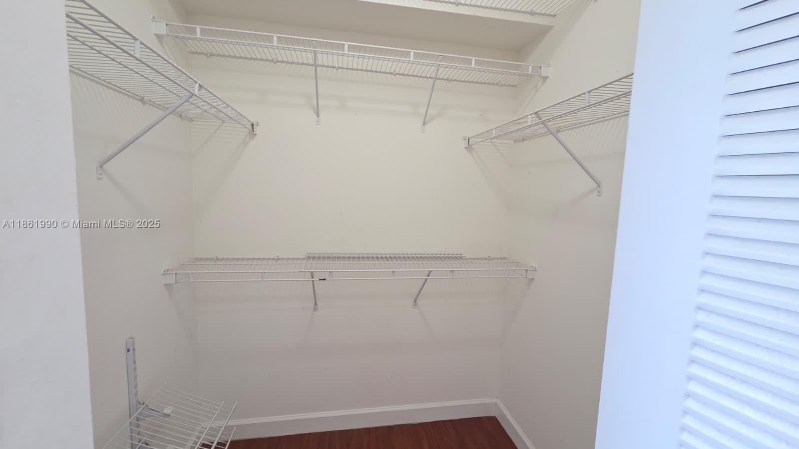 5077 NW 7th St # 907