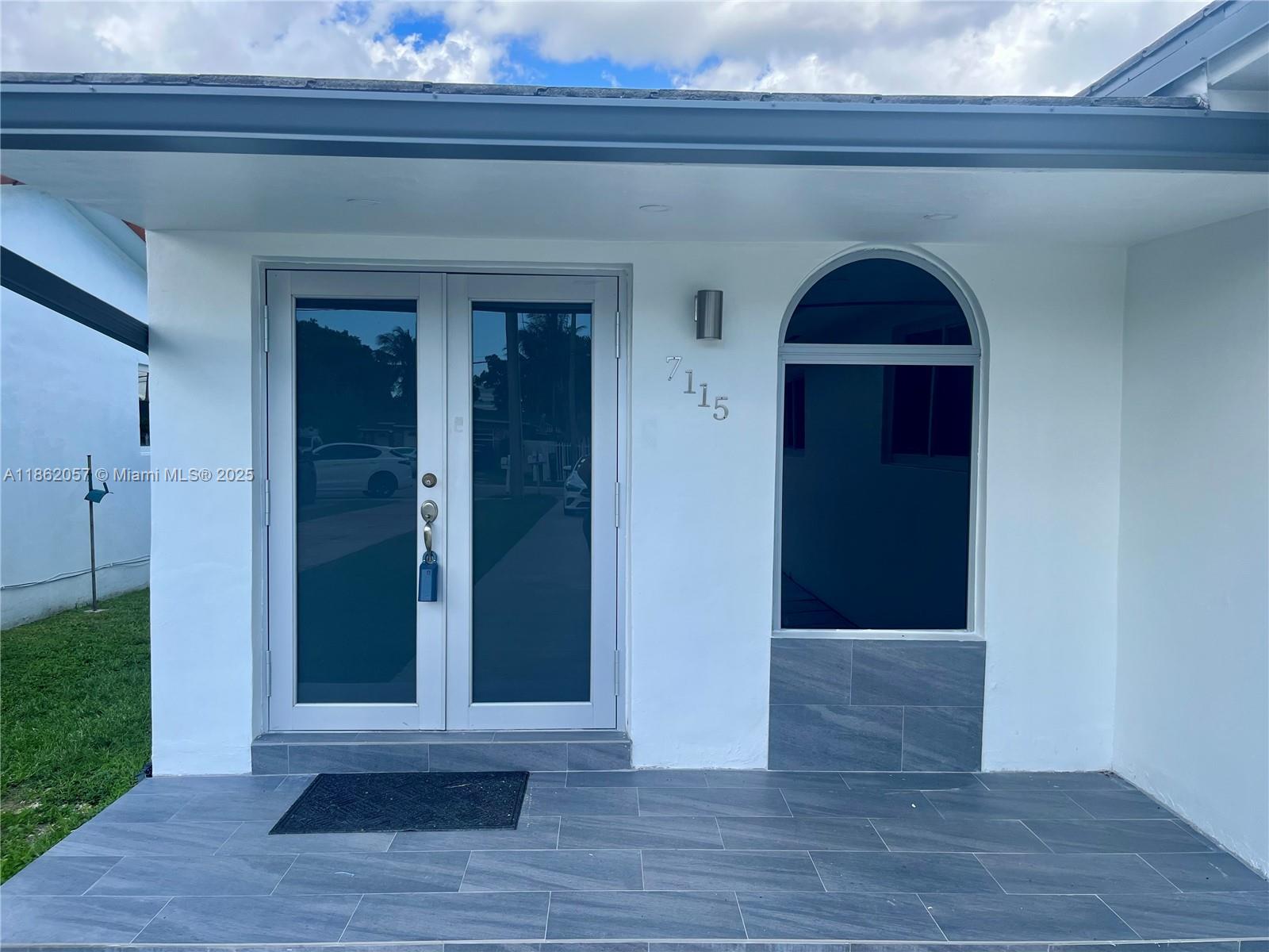 7113 SW 21st St # 7115