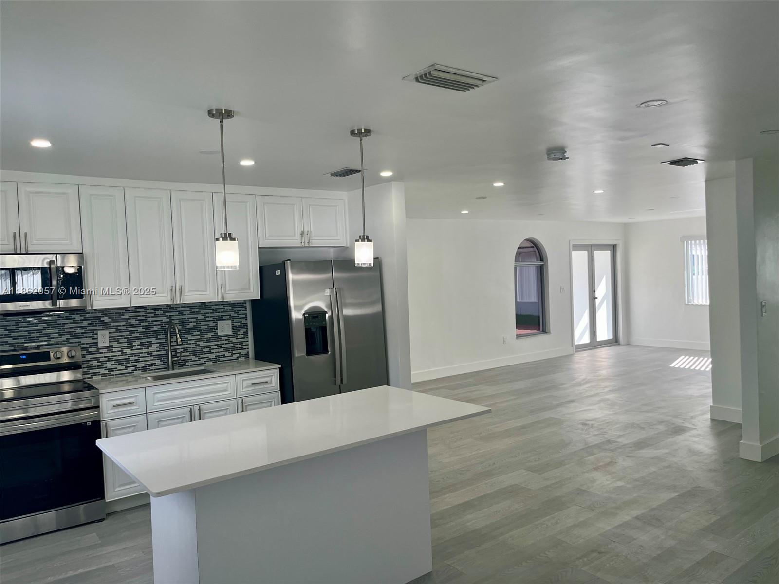 7113 SW 21st St # 7115