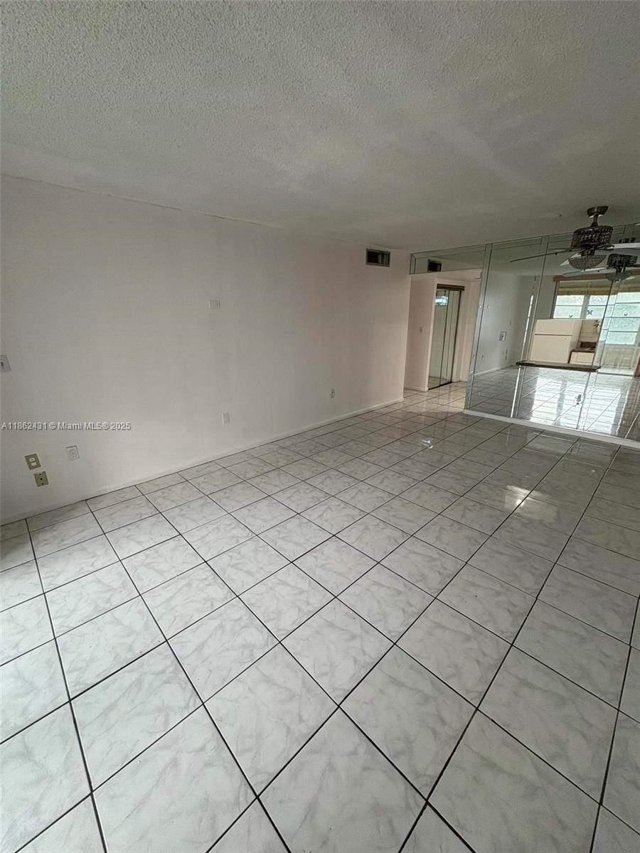 8135 Boulevard # 208