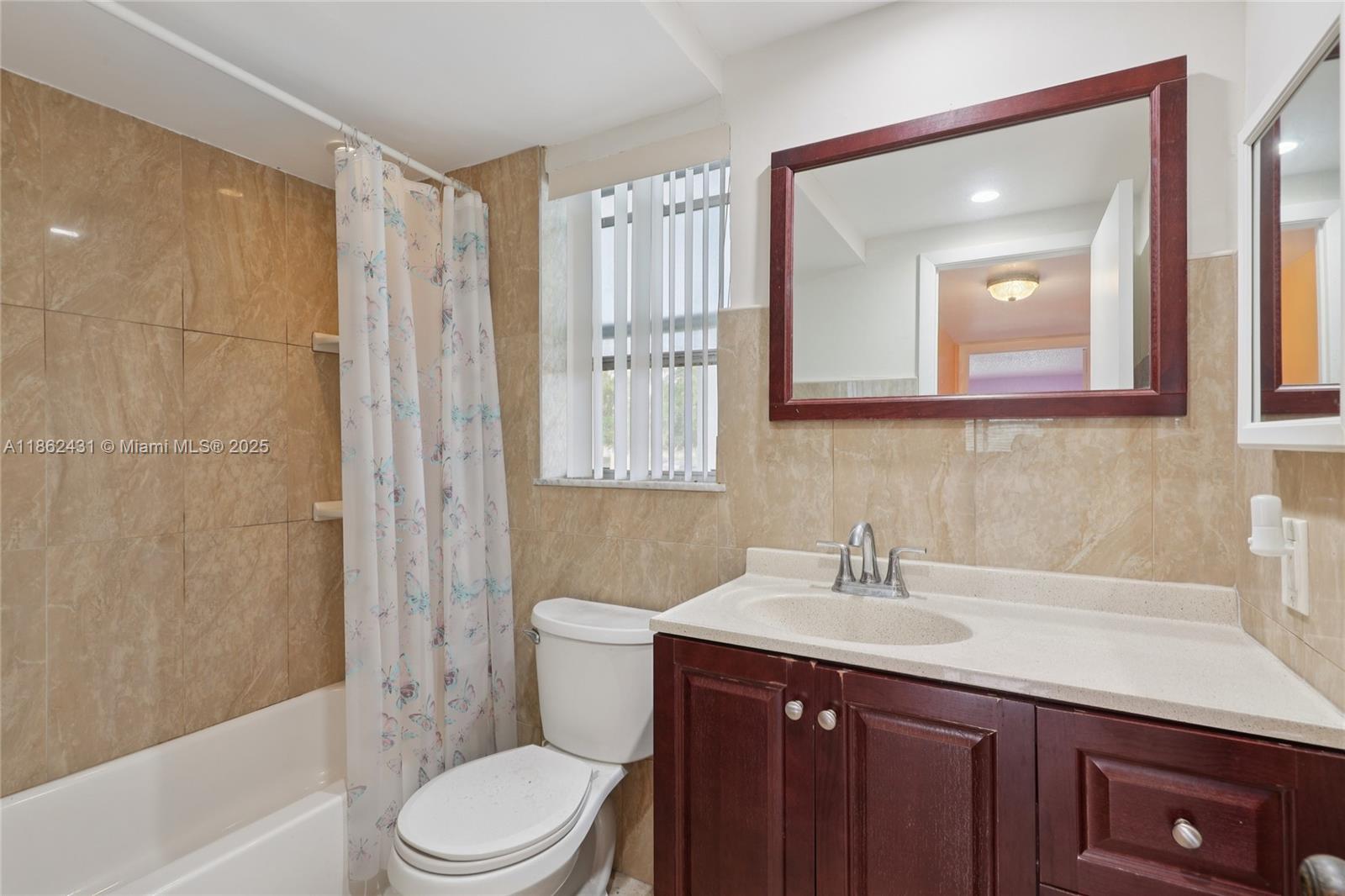 8135 Boulevard # 208