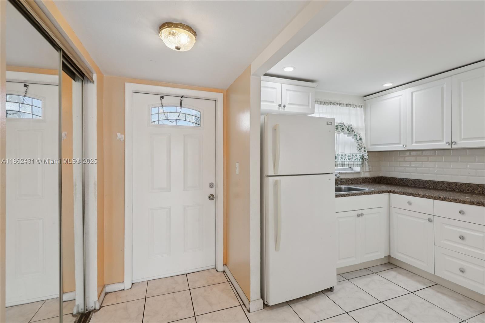 8135 Boulevard # 208