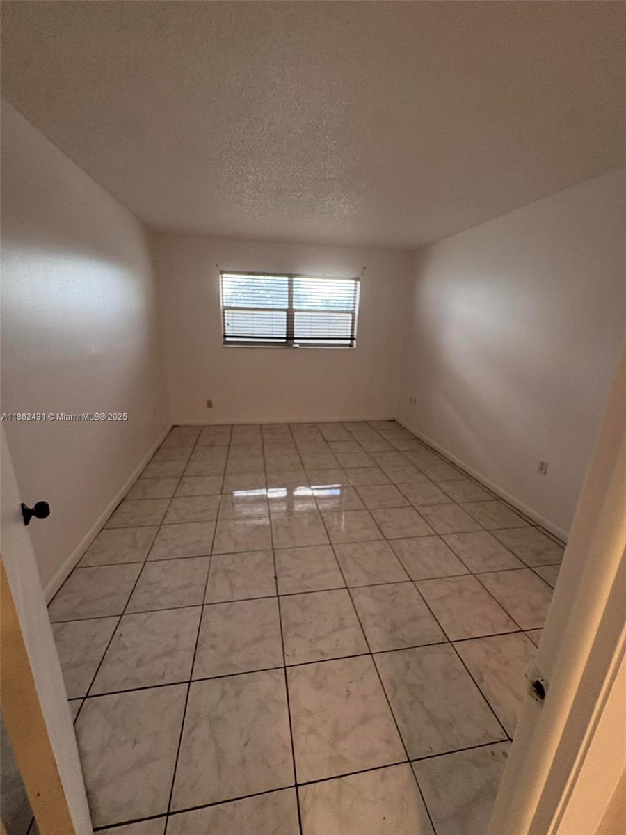 8135 Boulevard # 208