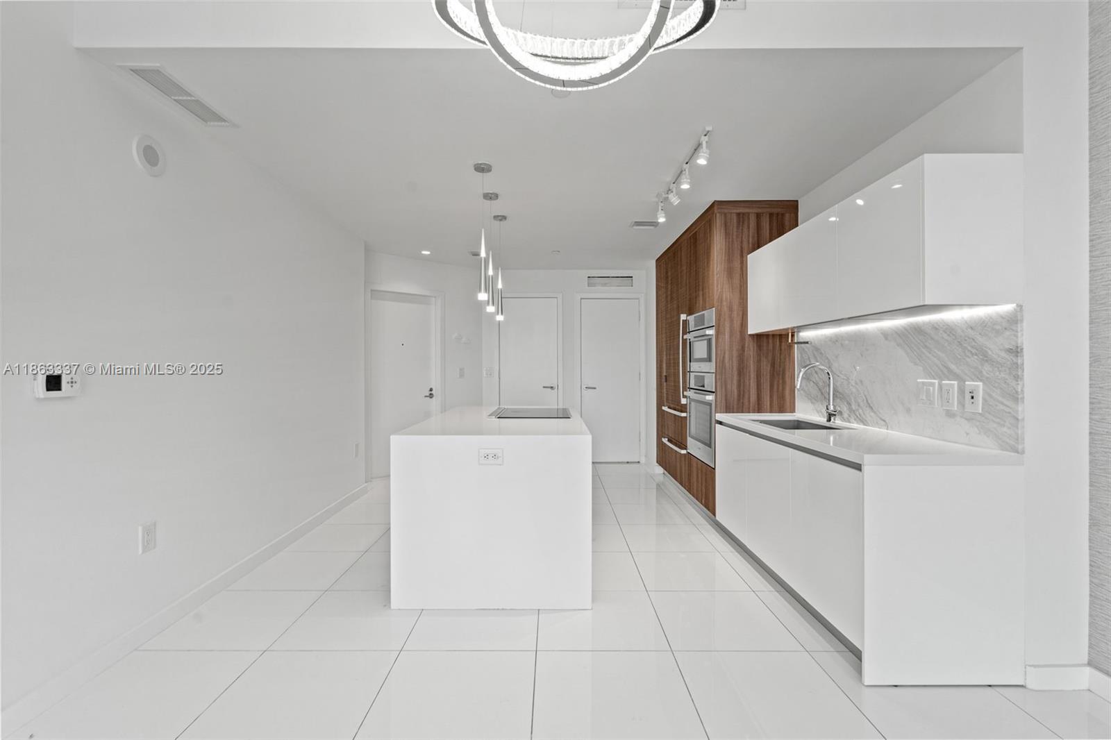 851 NE 1st Ave # 1506