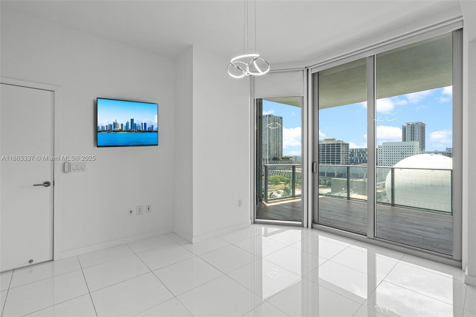 851 NE 1st Ave # 1506