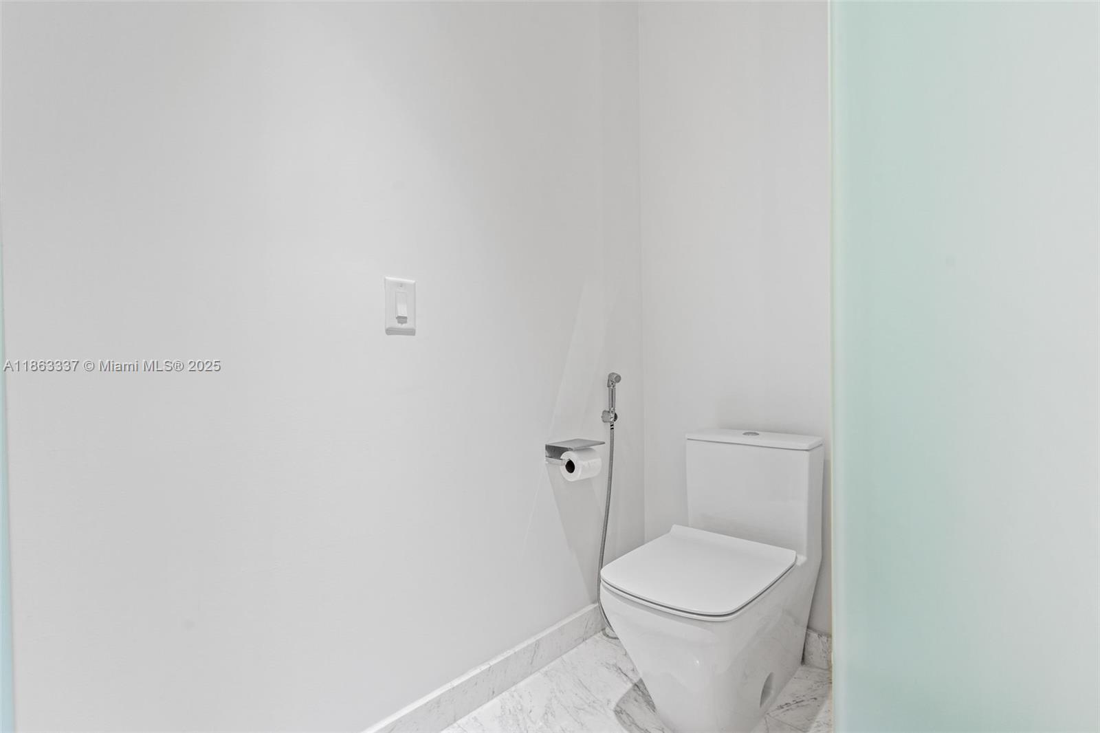 851 NE 1st Ave # 1506