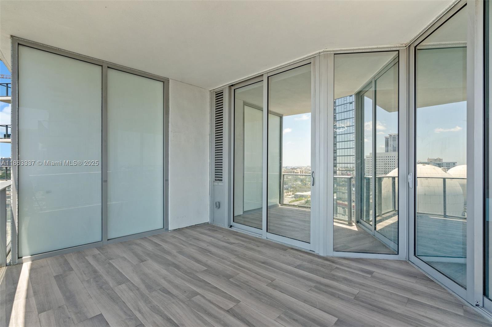 851 NE 1st Ave # 1506