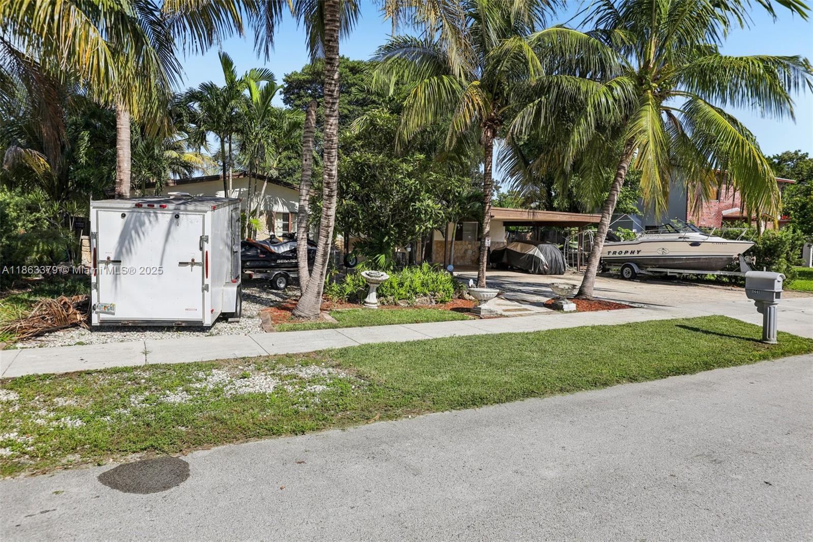 2441 SW 43rd Ave
