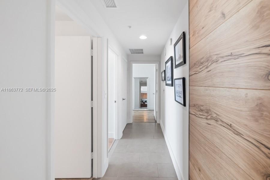 244 Biscayne Blvd # 4704