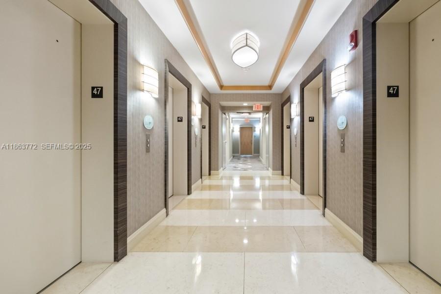 244 Biscayne Blvd # 4704