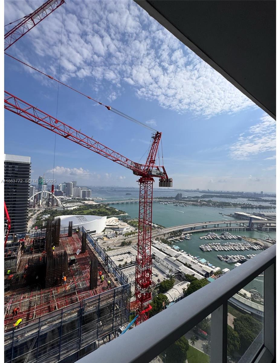 244 Biscayne Blvd # 4704